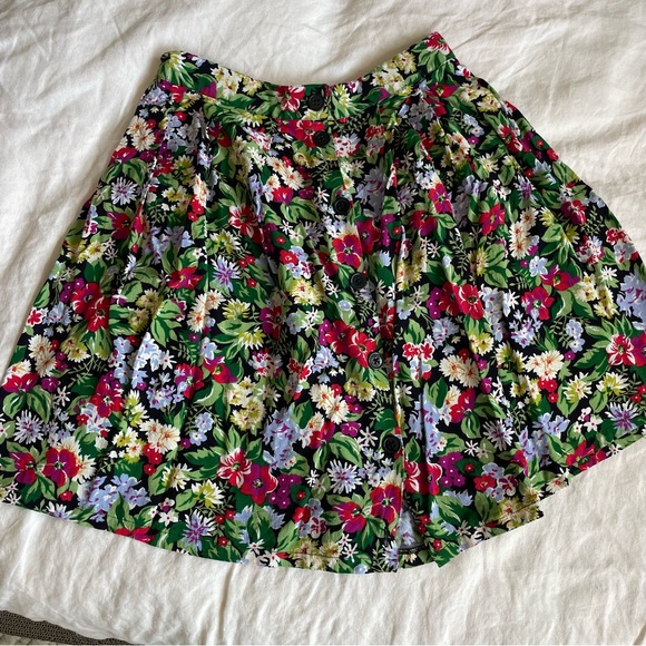 Floral Reformation Skirt - Picture 9 of 12